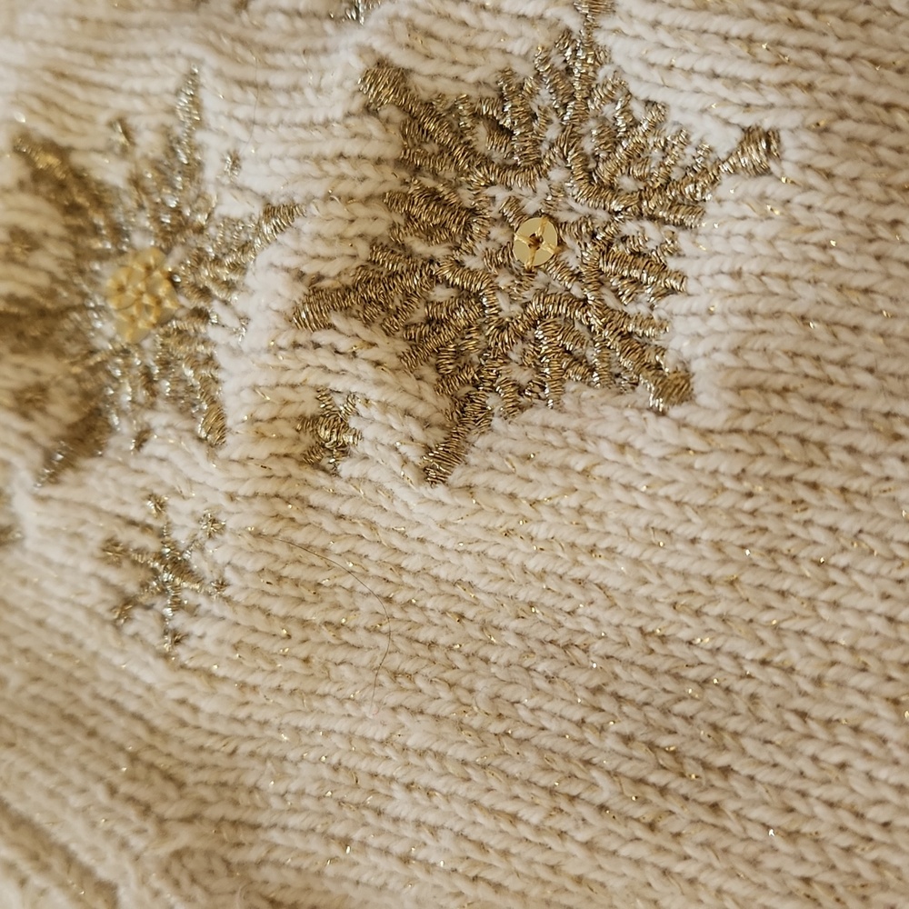 Tahari girls cream sweater with gold snowflakes and gold flecks size 3T - Picture 6 of 6